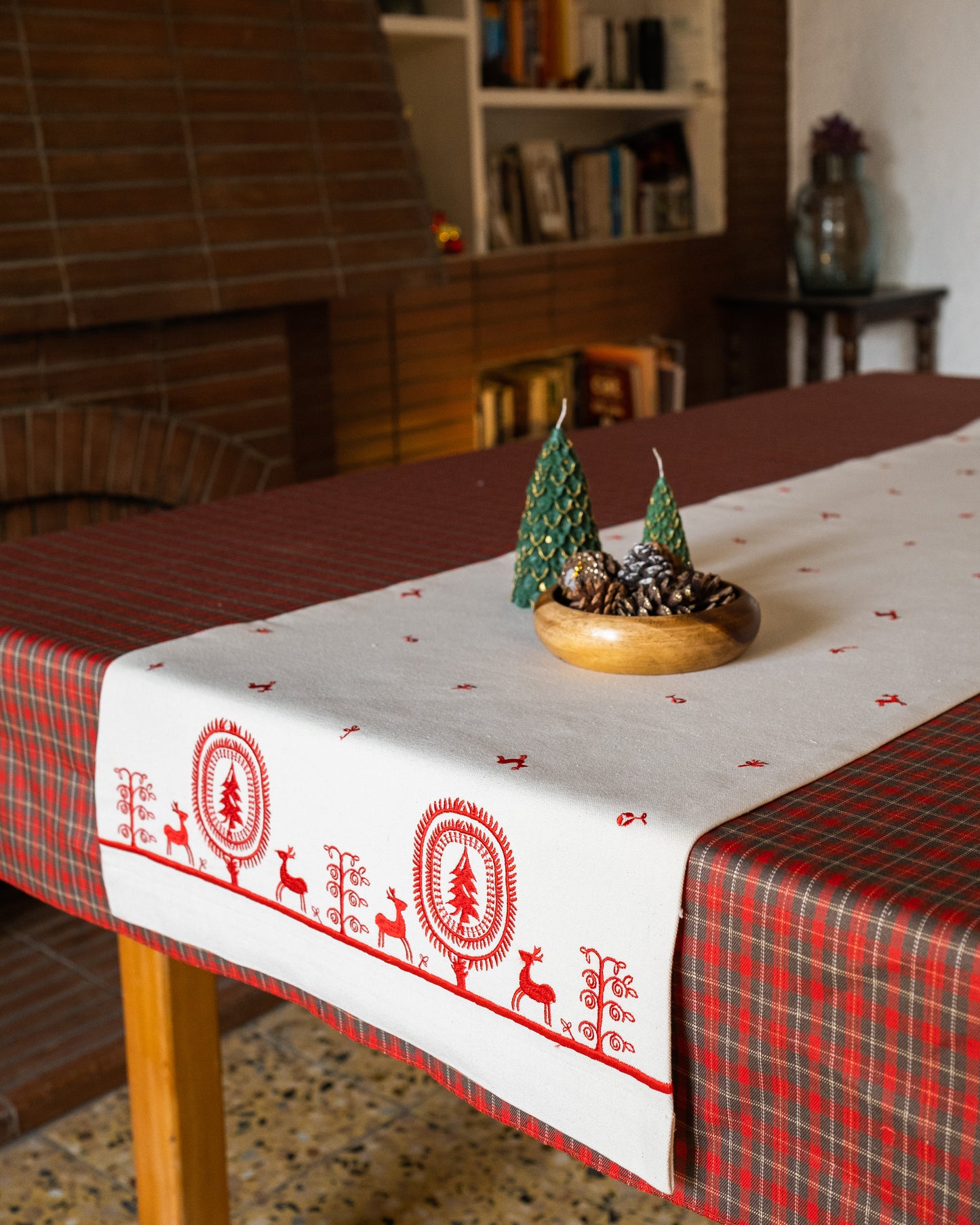 Deer Garden Table runner