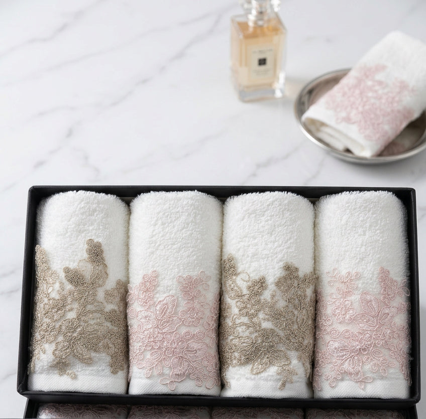 Lacy Handtowel set